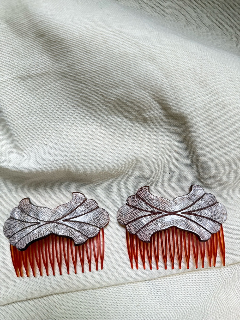 Vintage Leaf Hair Combs Set of 2 Brown Silver Crackle Lucite Hair Accessories